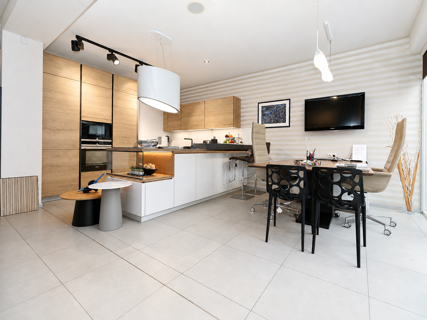PAPCUN REALITY | Showroom,služby alebo obchod 116 m² Rovinka