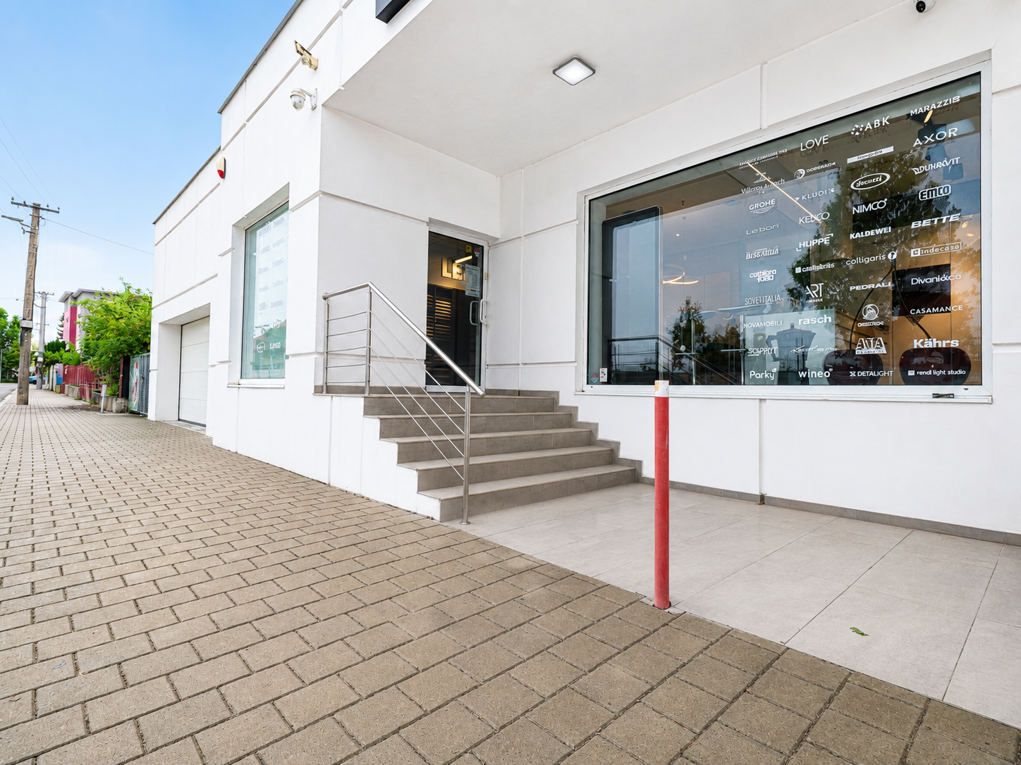 PAPCUN REALITY | Showroom,služby alebo obchod 116 m² Rovinka