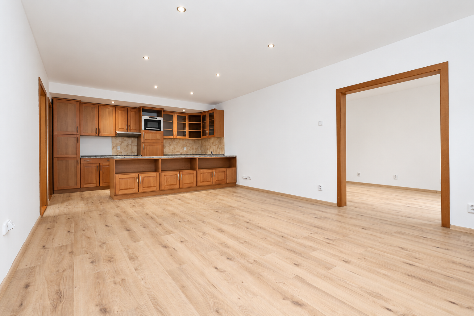 PAPCUN REALITY | Nebytový priestor 89 m², Ambroseho ul.