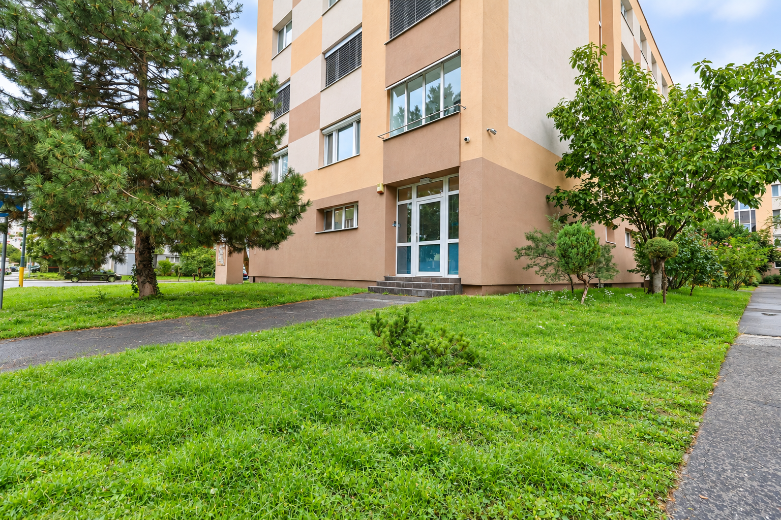 PAPCUN REALITY | Nebytový priestor 89 m², Ambroseho ul.