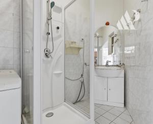 Priestranný staromestský byt s výťahom v centre mesta