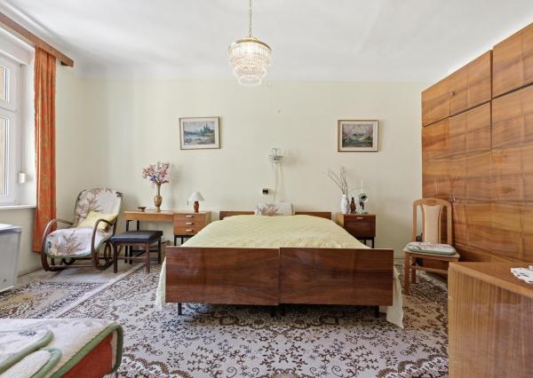 Priestranný staromestský byt s výťahom v centre mesta