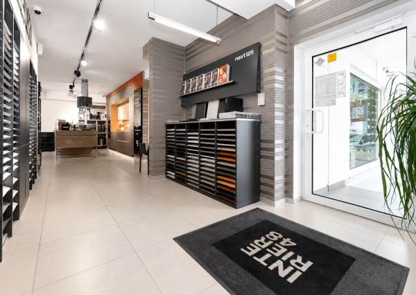 PAPCUN REALITY | Showroom,služby alebo obchod 116 m² Rovinka