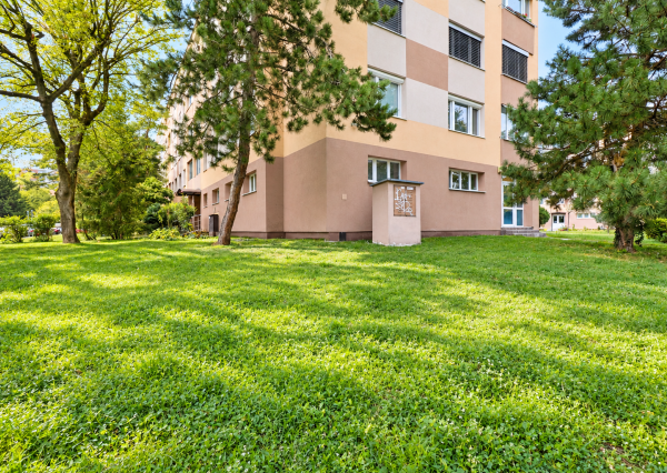 PAPCUN REALITY | Nebytový priestor 89 m², Ambroseho ul.