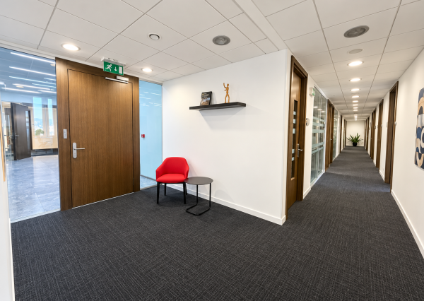 Prenájom zariadenej kancelárie 12 m²| Apollo Business Center
