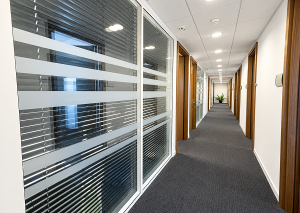 Prenájom zariadenej kancelárie 12 m²| Apollo Business Center